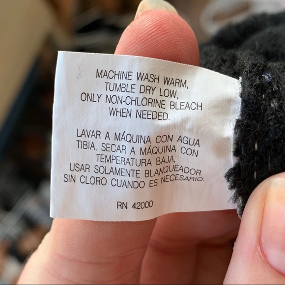 Basic Editions Sweater - Picture 4 of 5